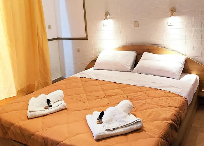 Apartmanhotel Eleni Sant George 3*
