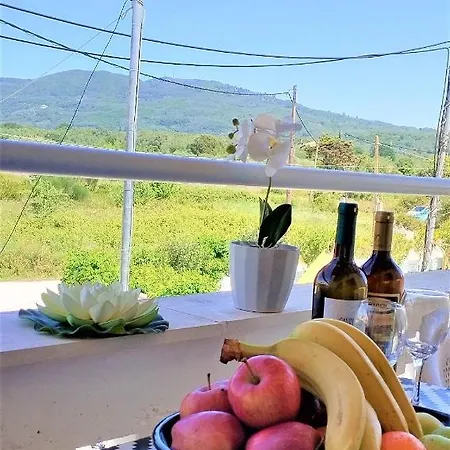Eleni Sant George * Agios Georgios (Corfu)