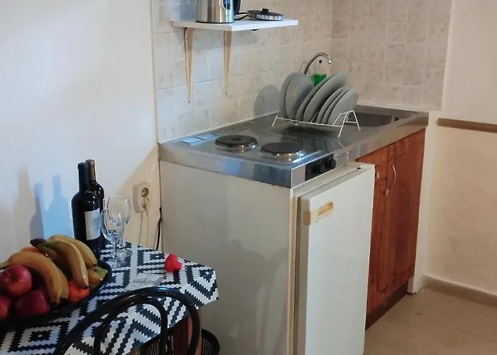 Apartahotel Eleni Sant George 3*