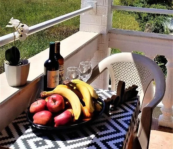 Apartahotel Eleni Sant George 3*