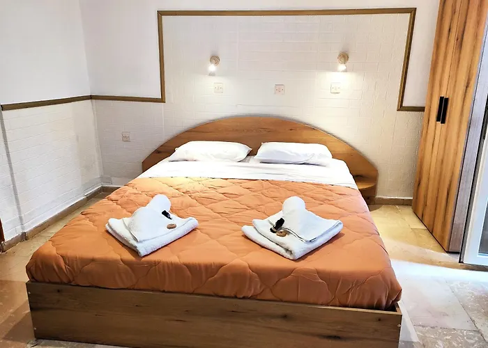 Aparthotel Eleni Sant George