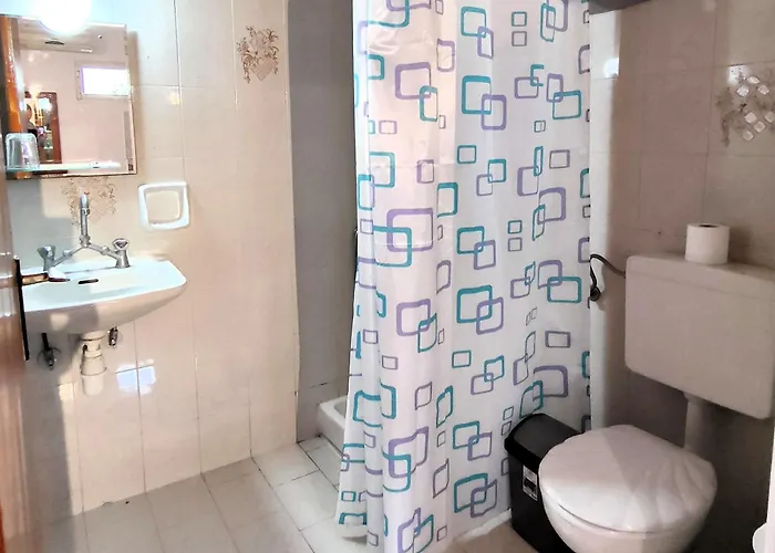 Aparthotel Eleni Sant George 3*
